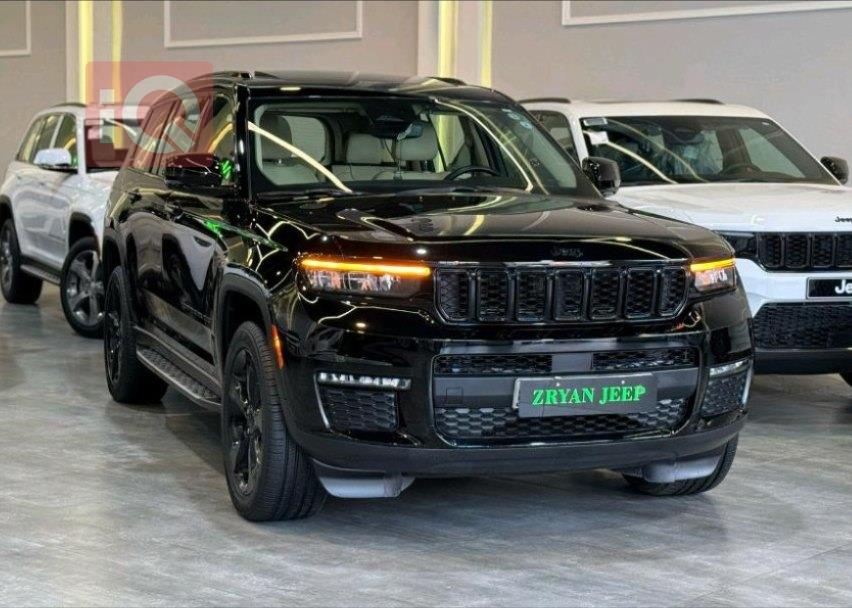 جیپ گراند شیرۆکی